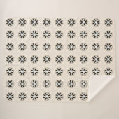 Daisy Delight Monochrome Blossom Sherpadecke (Vorderseite (Horizontal))