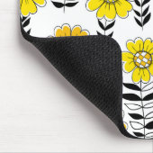 Daisy Doodles in Gelb und Schwarz Mousepad (Ecke)