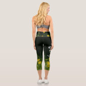 Daisy Dream: Schöne Blumenlandschaft Capri Leggings (Rückseite)