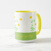 Daisy Flower Yellow and Green Tasse (VorderseiteRechts)