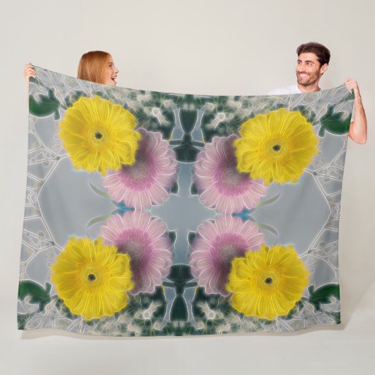 Daisy Glow - Pink Yellow Floral Pattern Fleecedecke (Beispiel)