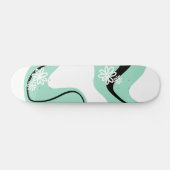 Daisy Groove in Mint Green, Black und White Skateboard (Horizontal)