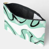 Daisy Groove in Mint Green, Black und White Zubehörtasche (Offen)