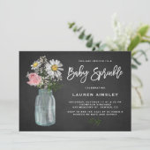 Daisy Mason Jar Chalkboard Rustic Baby Sprinkle Einladung (Stehend Vorderseite)