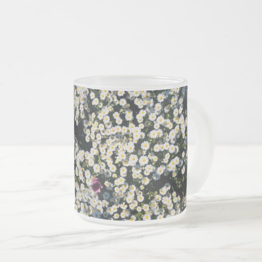 Daisy Meadow Klassischer Becher Mattglastasse (VorderseiteRechts)