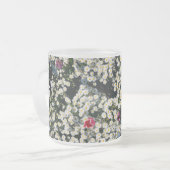 Daisy Meadow Klassischer Becher Mattglastasse (Vorderseite Links)