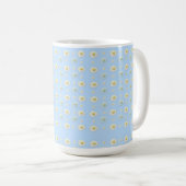 Daisy Pattern auf hellblauem Hintergrund Kaffeetasse (VorderseiteRechts)