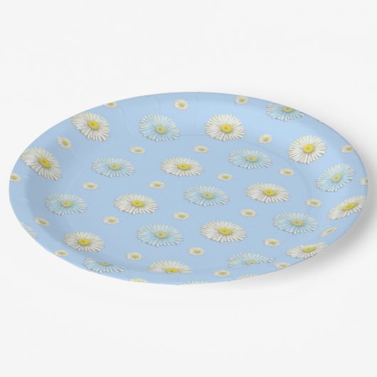 Daisy Pattern auf hellblauem Hintergrund Pappteller (Schrägansicht)
