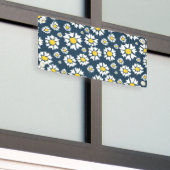 Daisy Pattern, Blumenmuster, weiße Daisien Banner (Äußeres Gebäude)