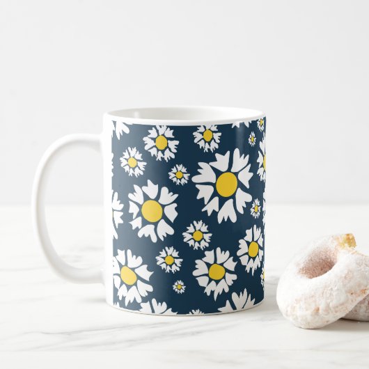 Daisy Pattern, Blumenmuster, weiße Daisien Kaffeetasse (Mit Donut)