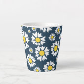 Daisy Pattern, Blumenmuster, weiße Daisien Milchtasse (Vorderseite)