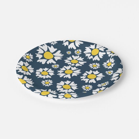 Daisy Pattern, Blumenmuster, weiße Daisien Pappteller (Schrägansicht)