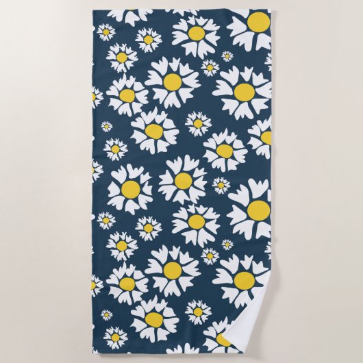 Daisy Pattern, Blumenmuster, weiße Daisien Strandtuch (Vorderseite)