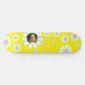 Daisy Simple Foto Yellow Skateboard (Horizontal)