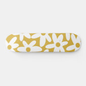 Daisy Time Niedlich Retro Moderne Blume in Mustard Skateboard (Horizontal)