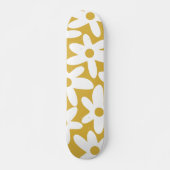 Daisy Time Niedlich Retro Moderne Blume in Mustard Skateboard (Vorne)