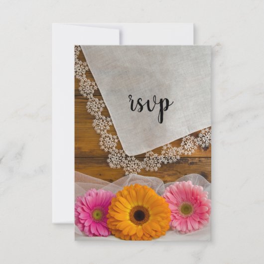 Daisy Trio and Lace Country Barn Wedding RSVP Karte (Vorderseite)