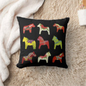 Dala Art Exhibit Pillow Kissen (Decke)