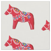 Dala Horse Fabric von Julia Morrill Stoff (Nahaufnahme)