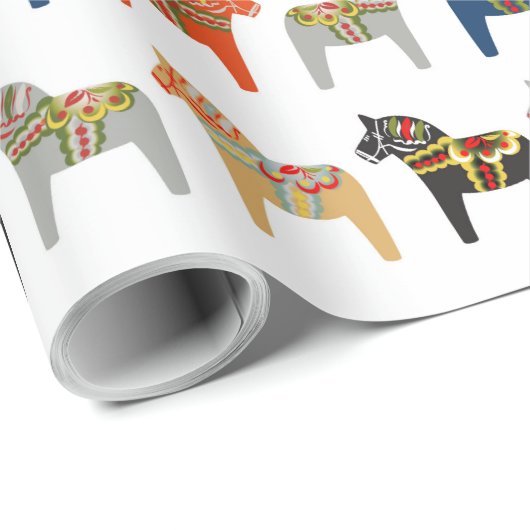 Dala Horse Swedish Folk Art Pattern Geschenkpapier (Rolleneckpunkt)