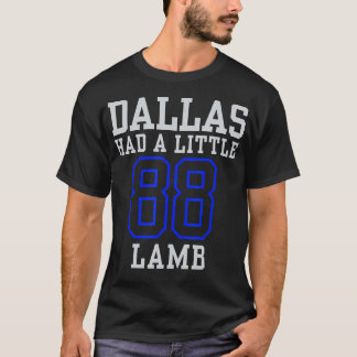 Dallas hatte ein kleines Lamb-Design-Kleid T-Shirt