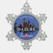 Dallas in Graffiti Schneeflocken Zinn-Ornament (Vorderseite)