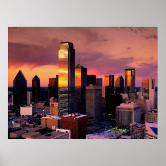 Dallas Skyline bei Sunset Poster