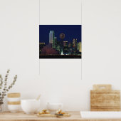 Dallas Skyline in der Nacht Poster (Küche)