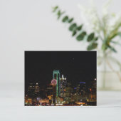Dallas Skyline in der Nacht Postkarte (Stehend Vorderseite)