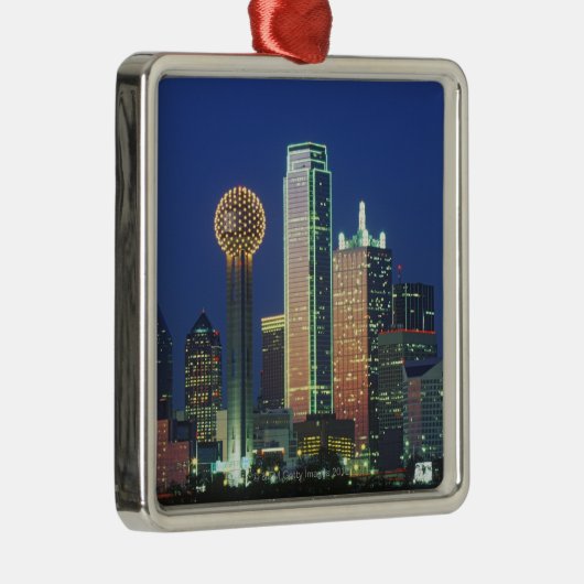'Dallas, TX Skyline nachts mit Wiedersehen Tower Ornament Aus Metall (Rechts)