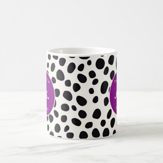 Dalmatiner Abstraktes Muster Lila Monogramm Kaffeetasse (Mittel)