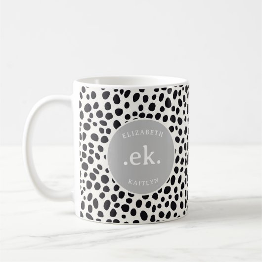 Dalmatiner Dog Abstraktes Muster Grau Monogramm Kaffeetasse (Links)