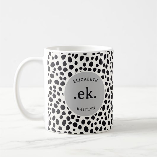 Dalmatiner Dog Abstraktes Muster Grau Monogramm Kaffeetasse (Links)