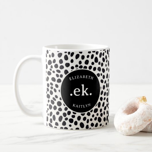 Dalmatiner Dog Abstraktes Muster Monogramm Kaffeetasse (Mit Donut)