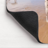 Dalmatiner-Hund auf Strand Mousepad (Ecke)