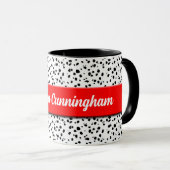 Dalmatiner mit Rot und Name Tasse (VorderseiteRechts)