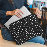 Dalmatiner Punkte, Dalmatiner Spots, Schwarz und W Laptopschutzhülle<br><div class="desc">Niedliche,  lustige und bezaubernde dalmatinische Flecken in Schwarz-Weiß-Farbe. Moderne und trendige Geschenke,  perfekt für dalmatinische Liebhaber in Ihrem Leben.</div>