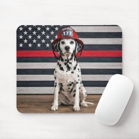 Dalmatinerhund mit Feuerwehrhelm Mousepad (Mit Mouse)