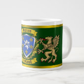Dalton Irish Shield & Griffins Jumbo-Tasse (Vorderseite Rechts)