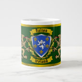 Dalton Irish Shield & Griffins Jumbo-Tasse (Vorderseite)
