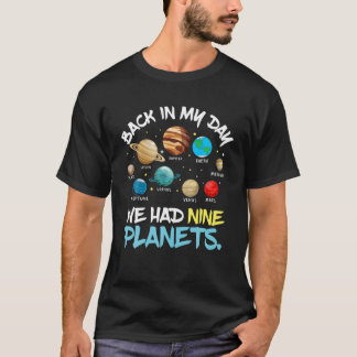 Damals hatten wir neun Planeten-Sonnensysteme wie T-Shirt