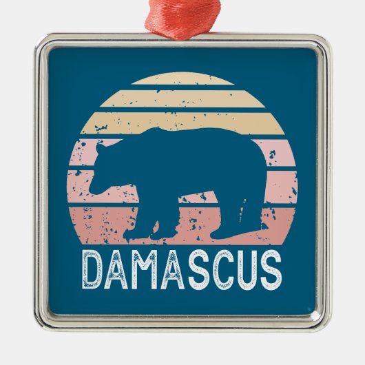 Damascus Virginia Retro Bear Ornament Aus Metall (Vorne)