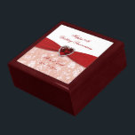 Damask 40. Hochzeitstag Geschenkboxen<br><div class="desc">Ein Digitalbcon-Design mit rubinrot-weißem Farbdesign und Damast-Design mit einer Vielzahl von Sonderbildern, Formen, Mustern, Stilen und Schriftart in diesem einzigartigen "Damask 40 th Wedding Anniversary Design". Dieses ansprechende und elegante Design wird mit individuell anpassbaren Textschriften zum Anzug Ihres eigenen besonderen Anlasses ergänzt. DIE JAHRESFREUNDLICHKEIT MIT DER GIFT-IDEE AUS DER DAMASK...</div>