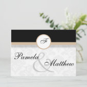 Damask Beige Monogram Hochzeit Einladung (Stehend Vorderseite)
