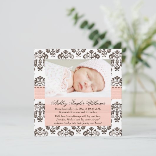 Damask Birth Announcement Pink und Brown Ankündigung (Stehend Vorderseite)