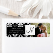 Damask Black Monogram Foto Wedeladresse Labels (Insitu)