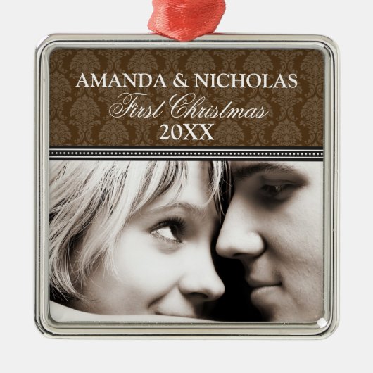 Damask First Christmas Wedding Ornament (braun) (Vorne)