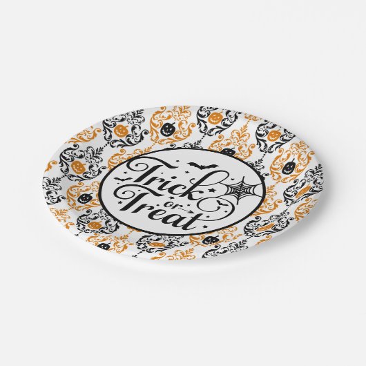 Damask Glam Pumpkin | Trick oder Trete Pappteller (Schrägansicht)