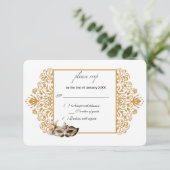 Damask Gold Masquerade RSVP Card (Stehend Vorderseite)