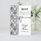 Damask Imitate Silver Ribbon Wedding RSVP Card Einladung (Stehend Vorderseite)